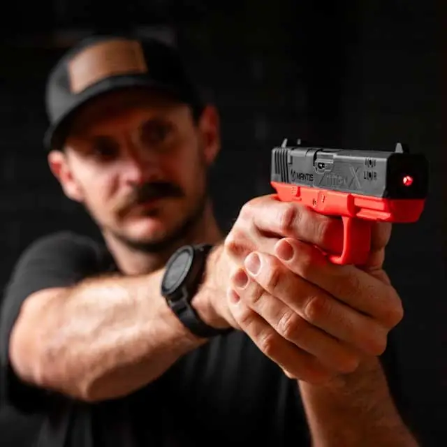 Entdecke Mantis Titan X und andere Laser Trainingspistolen für Glock und SIG.